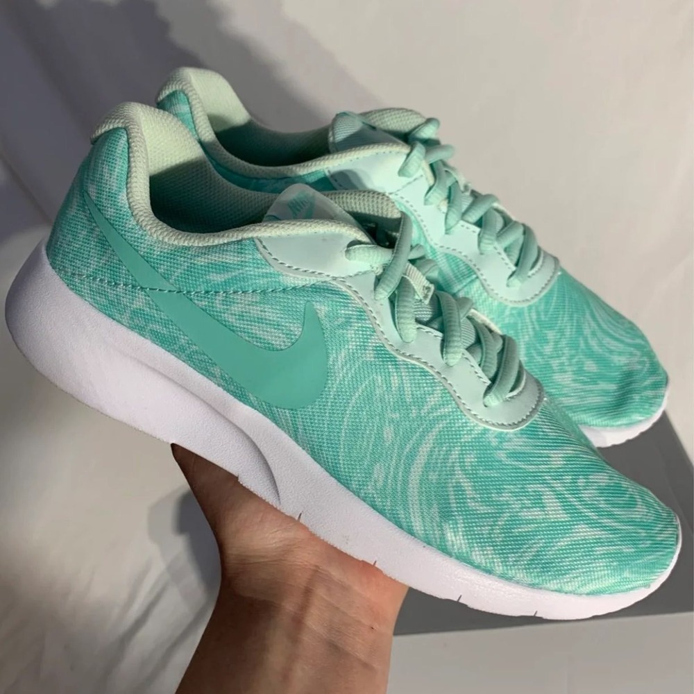 Nike Tanjun Print Light Aqua Blue White Shoes Womans 6.5 - Picture 3 of 6